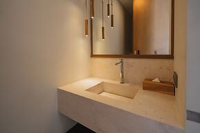 Beyond Villas Seashell by Alfred in Bali