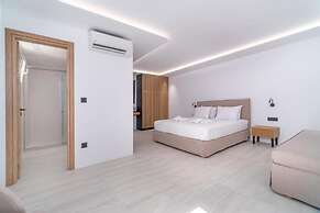 Le Ciel Suites & Villas