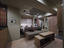 Premium Apart MONday HAMAMATSUCHO Station