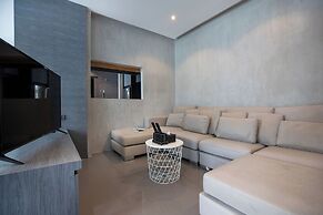 Citygate 2 BR Pool View P503-4