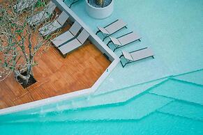 Citygate 2 BR Pool View P503-4