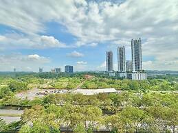 Meridian Medini Legoland by Stayrene
