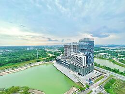 Macrolink Medini Legoland by Stayrene