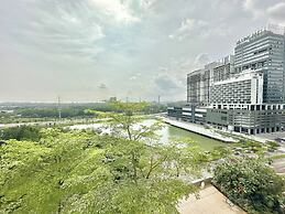 Macrolink Medini Legoland by Stayrene