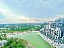 Macrolink Medini Legoland by Stayrene