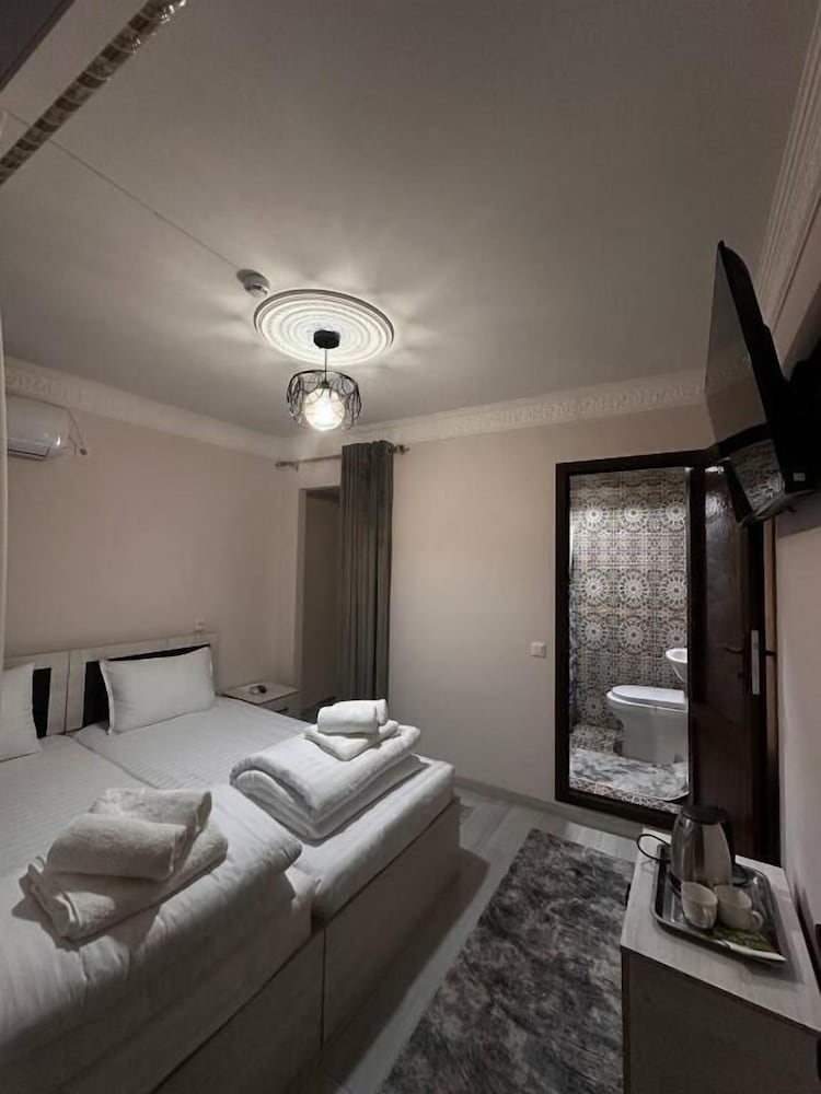 Daniyar Guest House