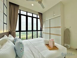 D'Pristine Medini by Stayrene