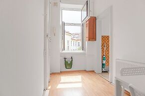 Easy Center Access 2BR Apt Near AKH
