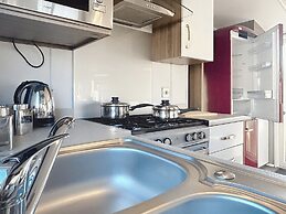 Premium Lodge - Sleeps 8 - Seton Sands Beach