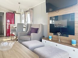 Premium Lodge - Sleeps 8 - Seton Sands Beach