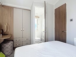 Premium Lodge - Sleeps 8 - Seton Sands Beach