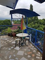 European condo Rentals Toril