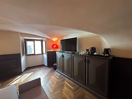 Palazzo Gambirasi Aparthotel Roma