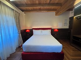 Palazzo Gambirasi Aparthotel Roma