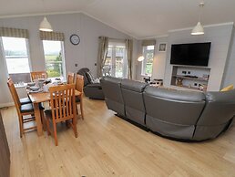Holly Lodge