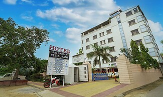 Hotel 98 Street