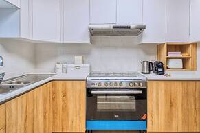 Manzil - Chic 2BR with Dubai Canal Views