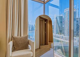Manzil - Chic 2BR with Dubai Canal Views