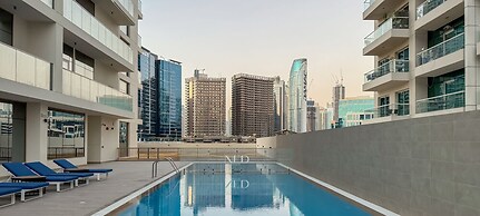 Manzil - Chic 2BR with Dubai Canal Views