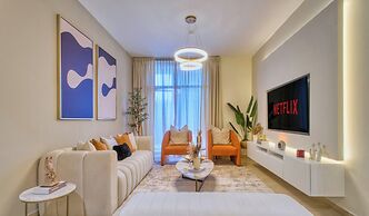 Manzil - Chic 2BR with Dubai Canal Views