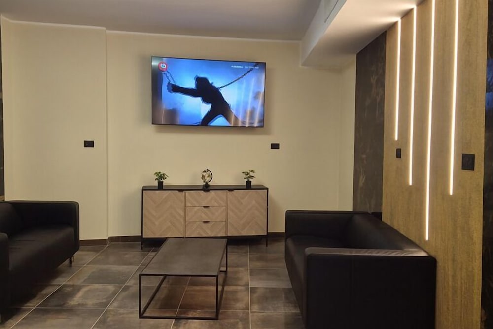 HOTEL V7