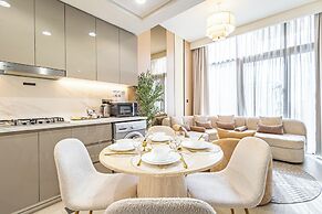 Superhost Modern 1BR in Azizi Riviera