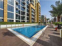 Superhost Modern 1BR in Azizi Riviera