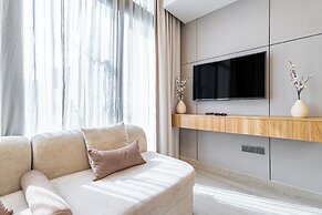 Superhost Modern 1BR in Azizi Riviera