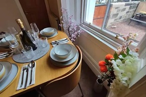Central-ground Floor-private Garden With Parking