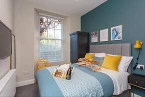 2bed 2bath Apartment Beneath Edinburgh Castle