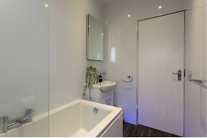 3 Bedroom Apartment on 5th Floor With Elevator