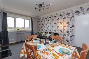 3 Bedroom Apartment on 5th Floor With Elevator