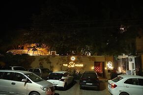 THE SOLO HOUSE