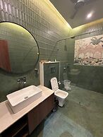 THE SOLO HOUSE