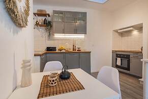 Salt & Sea Ericeira Boho Stay