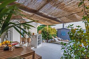 Salt & Sea Ericeira Boho Stay