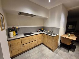 Modern Apartment in a Prime Location!