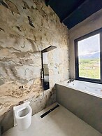 Om Ifinity Lodge