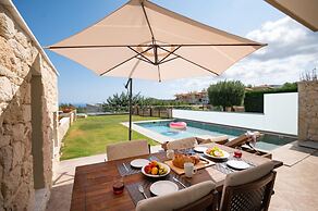 Sunny Villa Dio in Chaniotis