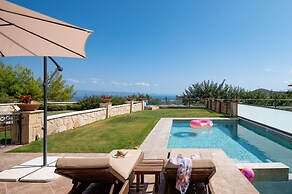 Sunny Villa Dio in Chaniotis