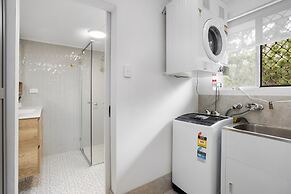 Spacious 2-bed Apartment Near City Centre
