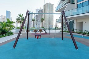 High-End 1BR - Private Pool & Views