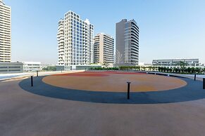 High-End 1BR - Private Pool & Views