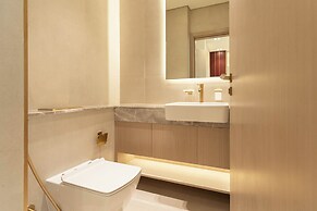 High-End 1BR - Private Pool & Views