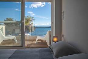 Luxury on the Water - Seaside Maisonette in Itea