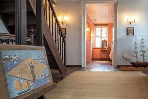 The 1813 Painter s House by Neuvel