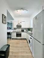 Comfortable 3 Bed Flat in King Cross