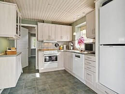 4 Star Holiday Home in Hals