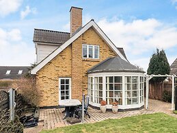 4 Star Holiday Home in Hals