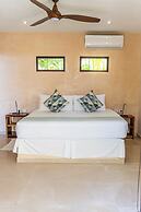 Casa Playa Maya
